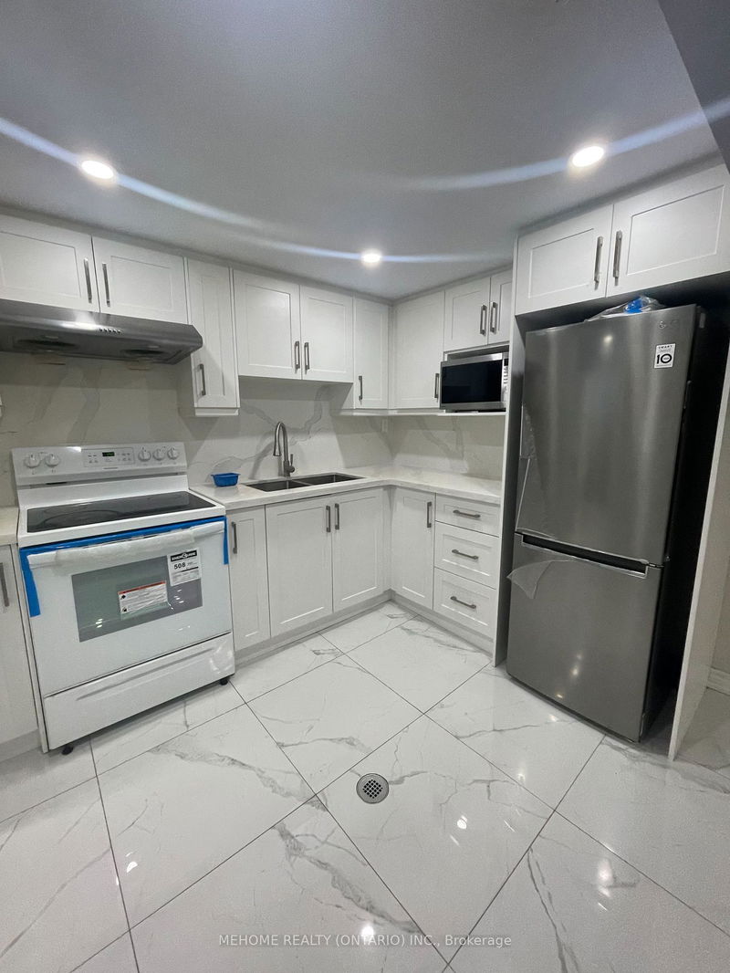 home for lease on Basemen-46 Monmouth Court