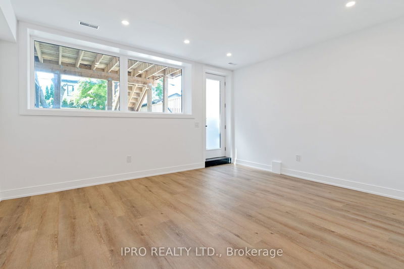 280 Westlake Ave  Toronto, M4C 4T6 | Image 31