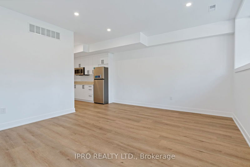 280 Westlake Ave  Toronto, M4C 4T6 | Image 32