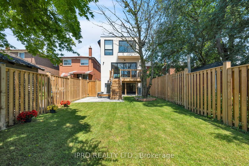 280 Westlake Ave  Toronto, M4C 4T6 | Image 39