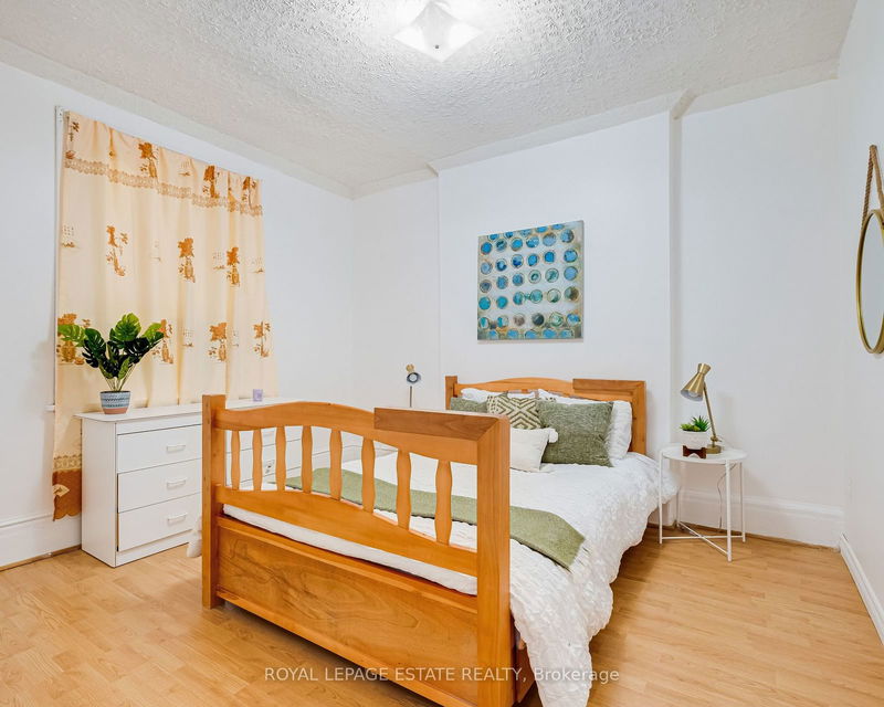 240 Jones Ave  Toronto, M4M 3A6 | Image 8