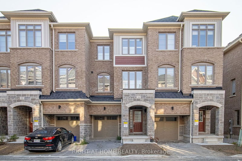 home for lease on 14 Waterside Way