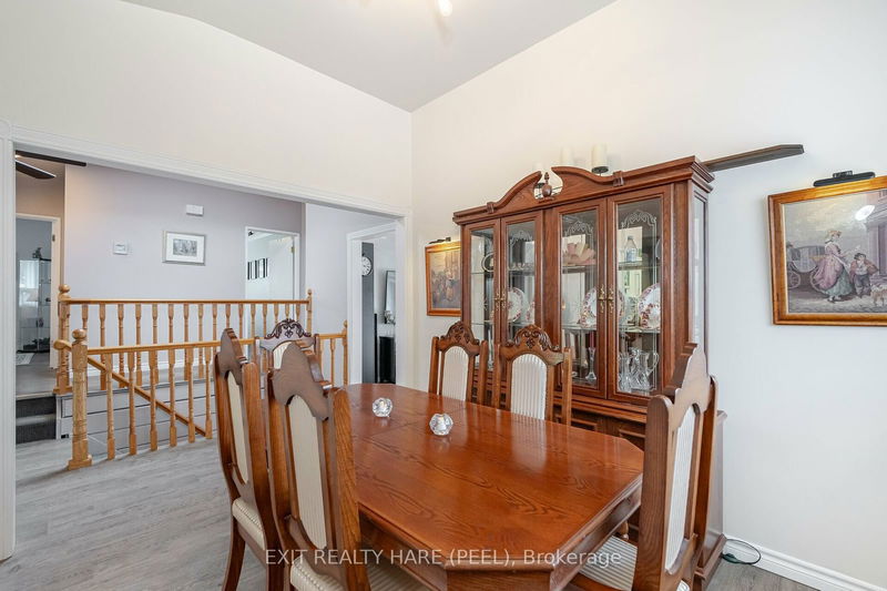 12 Oakley Blvd  Toronto, M1P 3P2 | Image 5