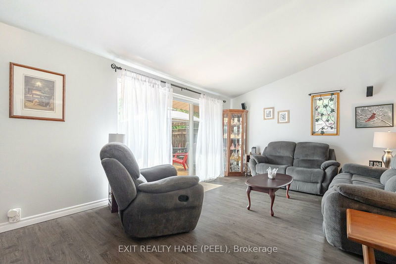 12 Oakley Blvd  Toronto, M1P 3P2 | Image 8