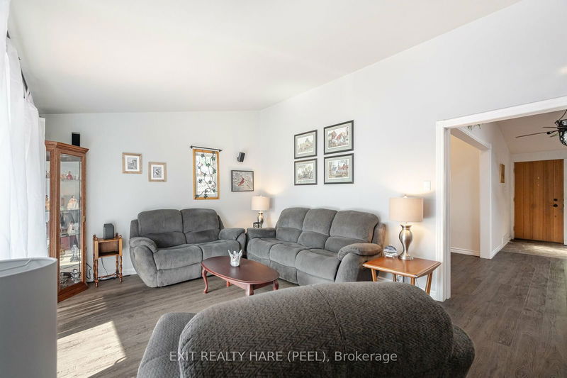 12 Oakley Blvd  Toronto, M1P 3P2 | Image 9