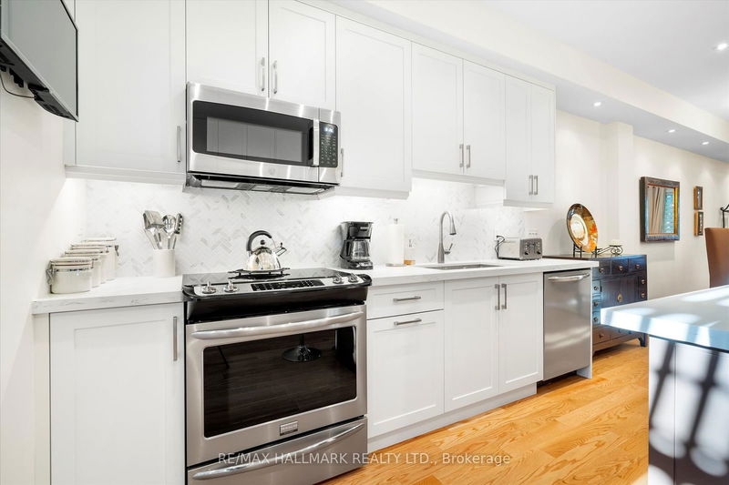 70 Logan Ave  Toronto, M4M 2M8 | Image 11