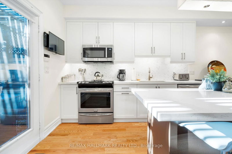 70 Logan Ave  Toronto, M4M 2M8 | Image 12