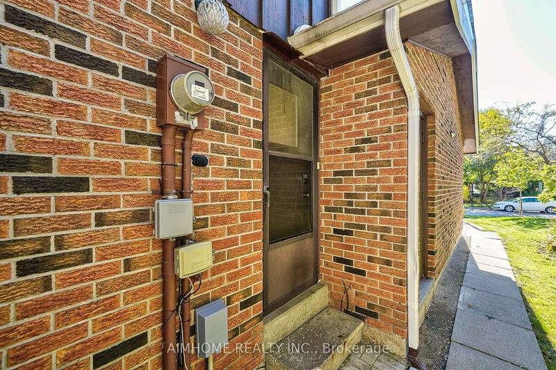 27 Macklingate Crt  Toronto, M1V 1A2 | Image 35