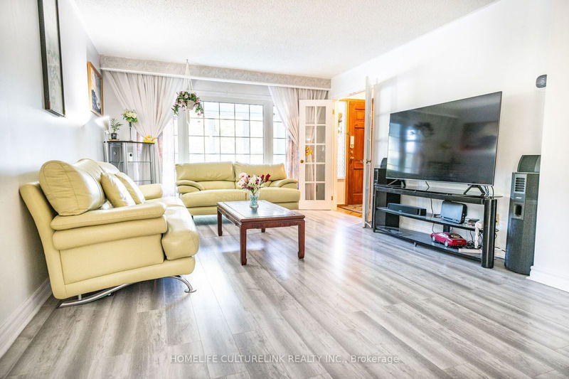 48 Tidworth Sq  Toronto, M1S 2V3 | Image 3