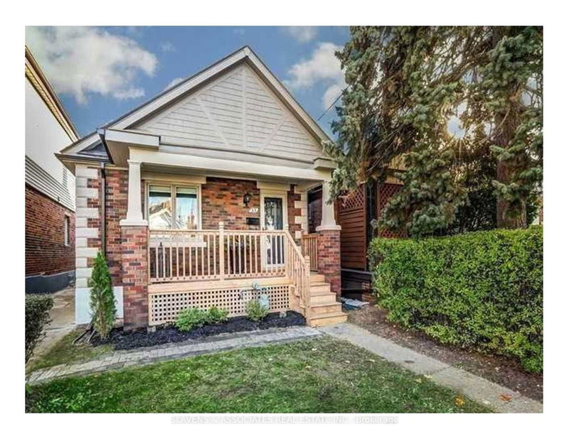 home for lease on Lower-13 Sutherland Avenue