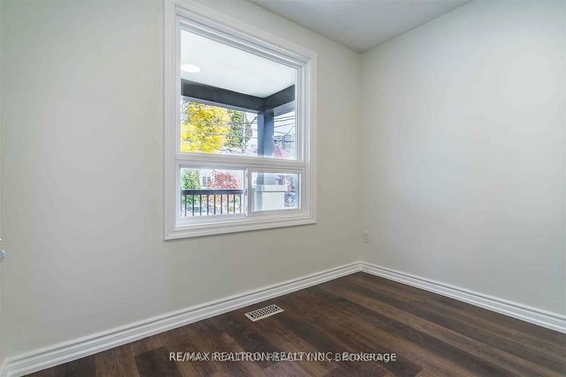 39 Goodwood Park Cres  Toronto, M4C 2G6 | Image 12