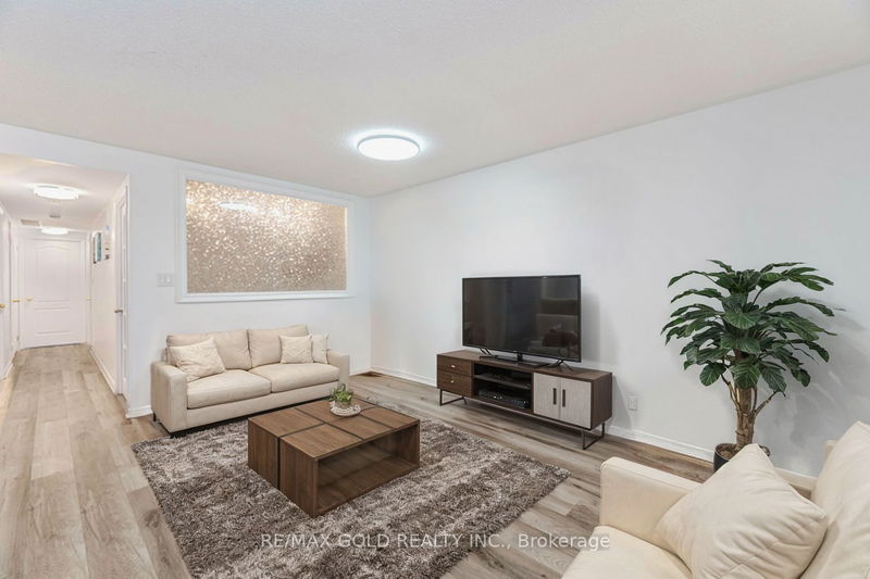  104 - 15 Strangford Lane  Toronto, M1L 0E5 | Image 5