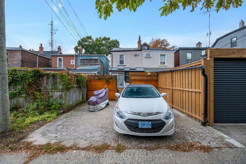 37 Marjory Ave  Toronto, M4M 2Y2 | Image 22