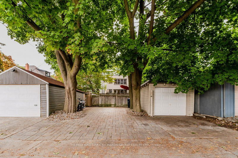 49 Isleworth Ave  Toronto, M4E 1J6 | Image 34