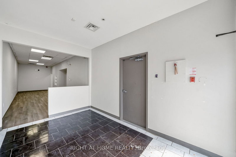 102 - 22 King St W, Oshawa, L1H 1A3 | Image 3