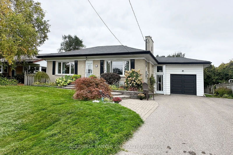 24 Montgomery Ave  Whitby, L1M 1A9 | Image 2