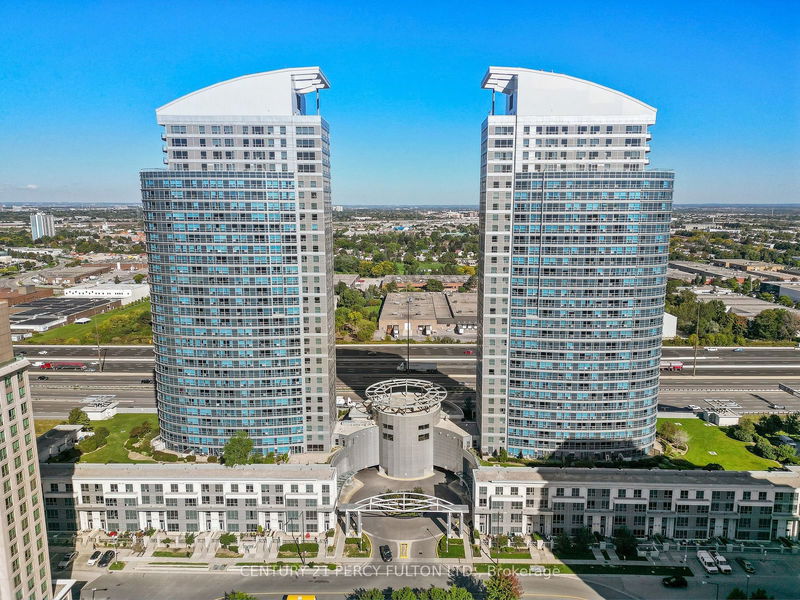 home for lease on 3310-36 Lee Centre Drive