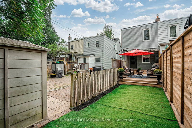 127 Bastedo Ave  Toronto, M4C 3N2 | Image 38