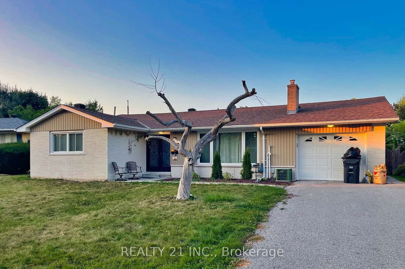 home for lease on 40 Toynbee Trail