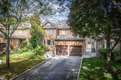 816 Regal Cres  Pickering, L1X 2P8 | Image 1