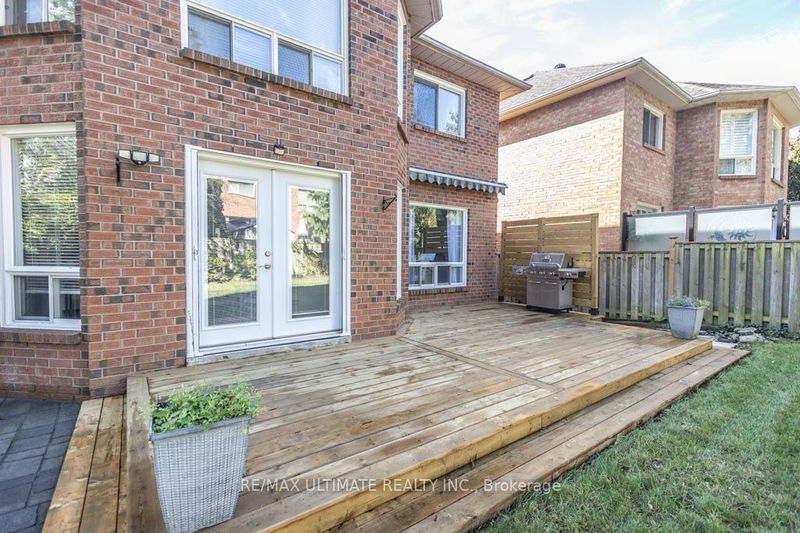 816 Regal Cres  Pickering, L1X 2P8 | Image 33