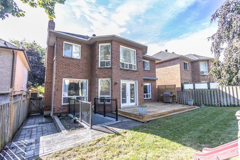 816 Regal Cres  Pickering, L1X 2P8 | Image 35