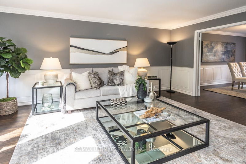 816 Regal Cres  Pickering, L1X 2P8 | Image 6