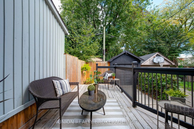 111 Coady Ave  Toronto, M4M 2Y9 | Image 28