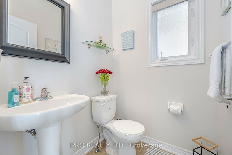 762 Grand Ridge Ave  Oshawa, L1K 0E2 | Image 12