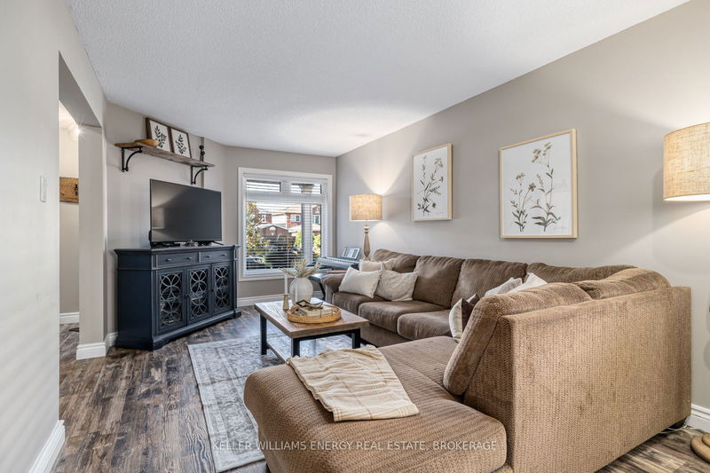 17 Fry Cres  Clarington, L1C 4Y2 | Image 10