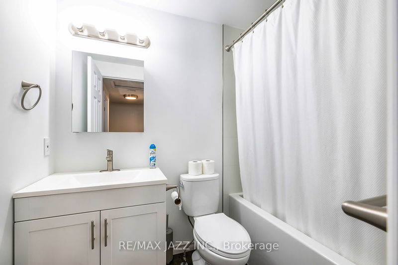  21 - 927 Burns St W Whitby, L1N 6J5 | Image 19