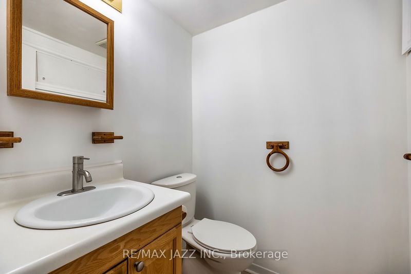  21 - 927 Burns St W Whitby, L1N 6J5 | Image 28