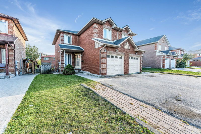 15 Lenthall Ave  Toronto, M1B 2C7 | Image 2