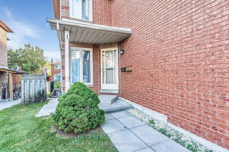 15 Lenthall Ave  Toronto, M1B 2C7 | Image 3