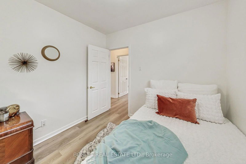 37 Avis Cres  Toronto, M4B 1B8 | Image 15