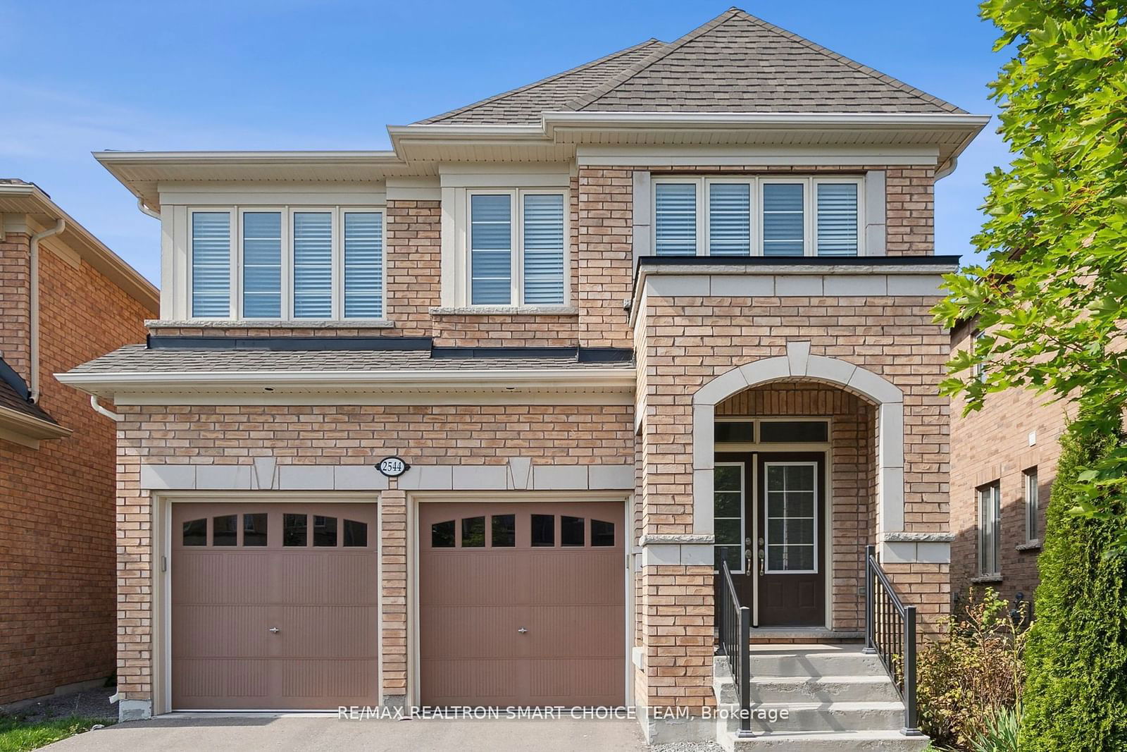 Building at 2544 Bandsman Crescent, Oshawa, Windfields