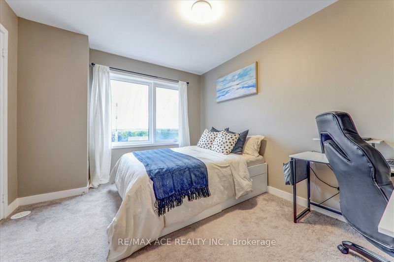  213 - 2550 Castlegate Crossing   Pickering, L1X 0H6 | Image 17