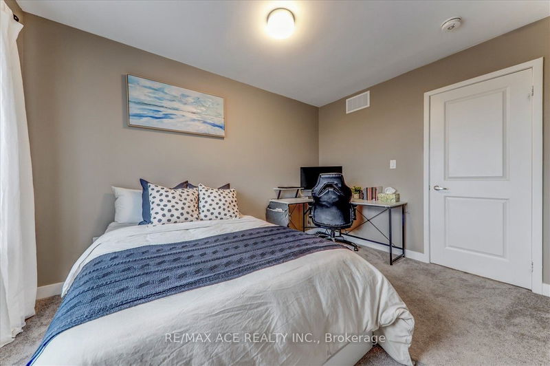  213 - 2550 Castlegate Crossing   Pickering, L1X 0H6 | Image 18