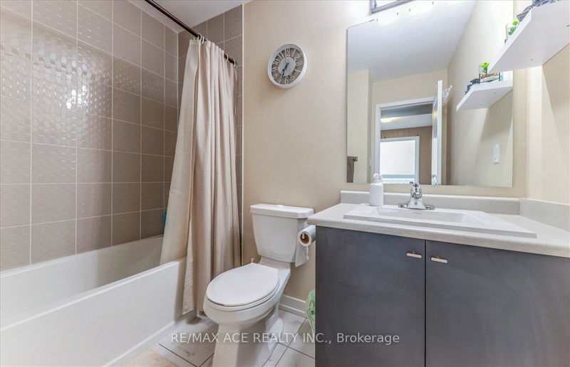  213 - 2550 Castlegate Crossing   Pickering, L1X 0H6 | Image 22