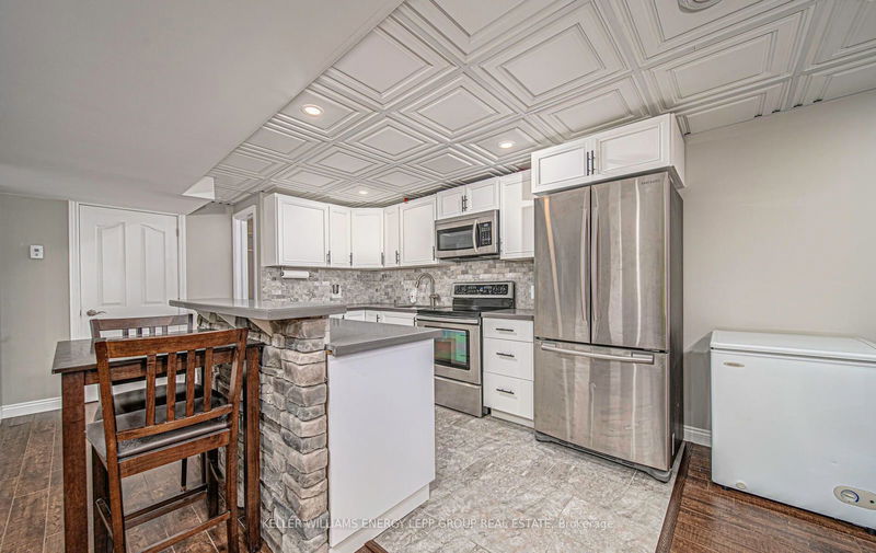 8 Sunny Ridge Tr  Clarington, L0B 1J0 | Image 32