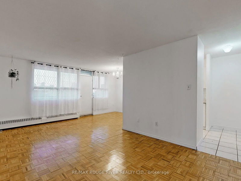  1110 - 1950 Kennedy Rd  Toronto, M1P 4S9 | Image 5