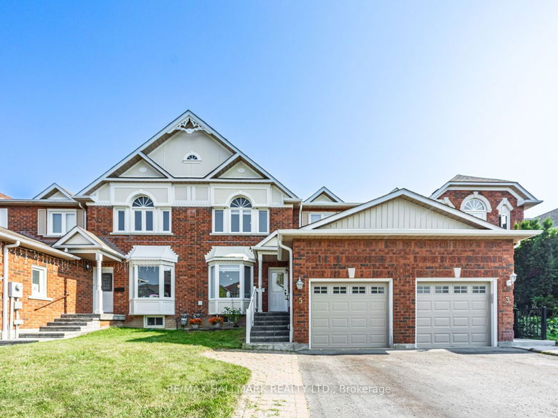 5 Gill Cres  Ajax, L1T 3Y9 | Image 1