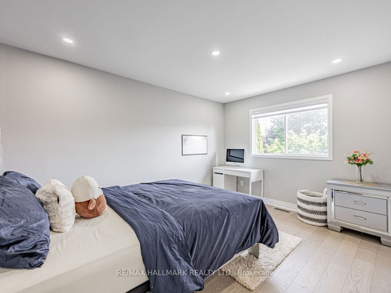 5 Gill Cres  Ajax, L1T 3Y9 | Image 11