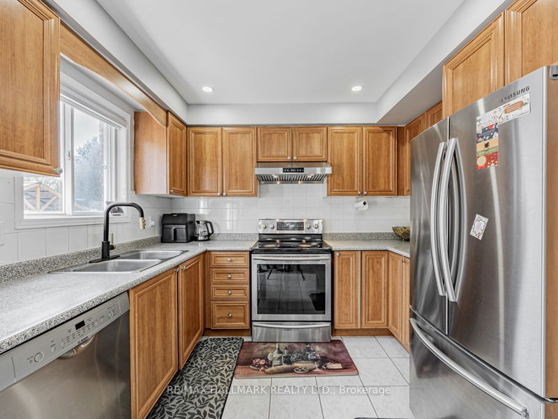 5 Gill Cres  Ajax, L1T 3Y9 | Image 6