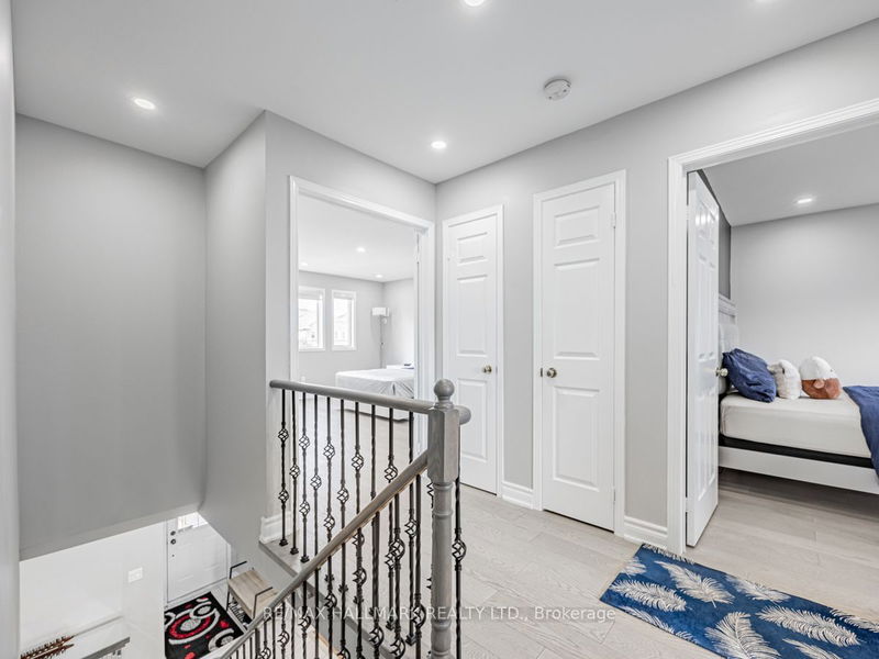 5 Gill Cres  Ajax, L1T 3Y9 | Image 8