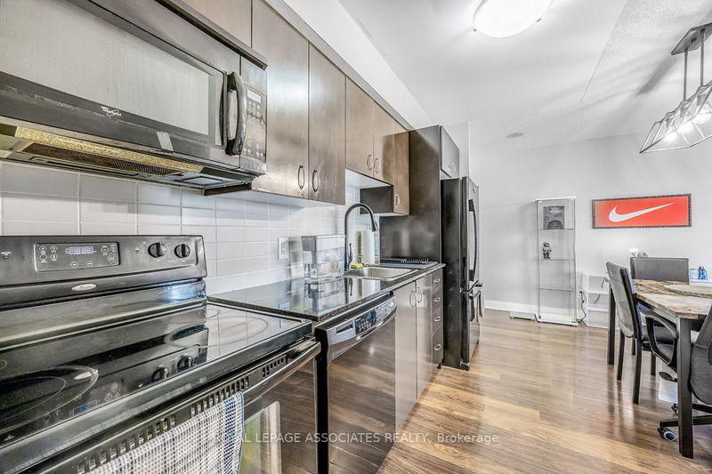  3512 - 125 Village Green Sq S Toronto, M1S 0G3 | Image 18