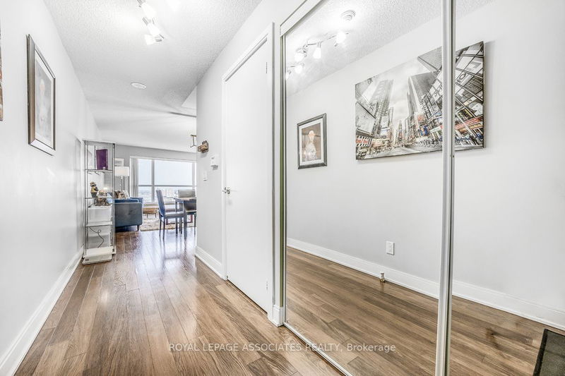  3512 - 125 Village Green Sq S Toronto, M1S 0G3 | Image 6