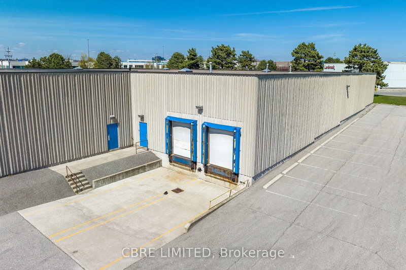 585 Granite Crt, Pickering, L1W 3K1 | Image 3