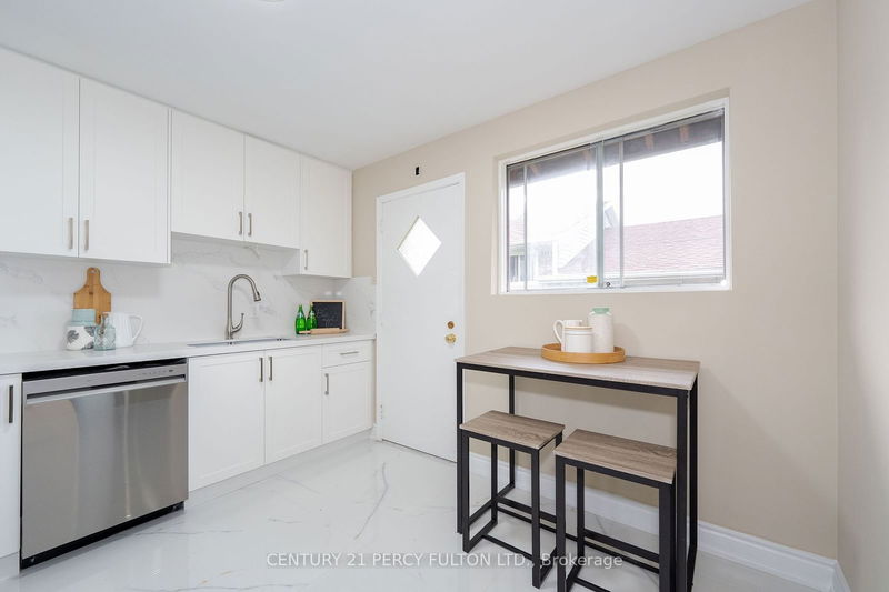 8 Bailey Cres  Toronto, M1G 2P3 | Image 10