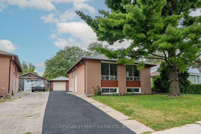 8 Bailey Cres  Toronto, M1G 2P3 | Image 2